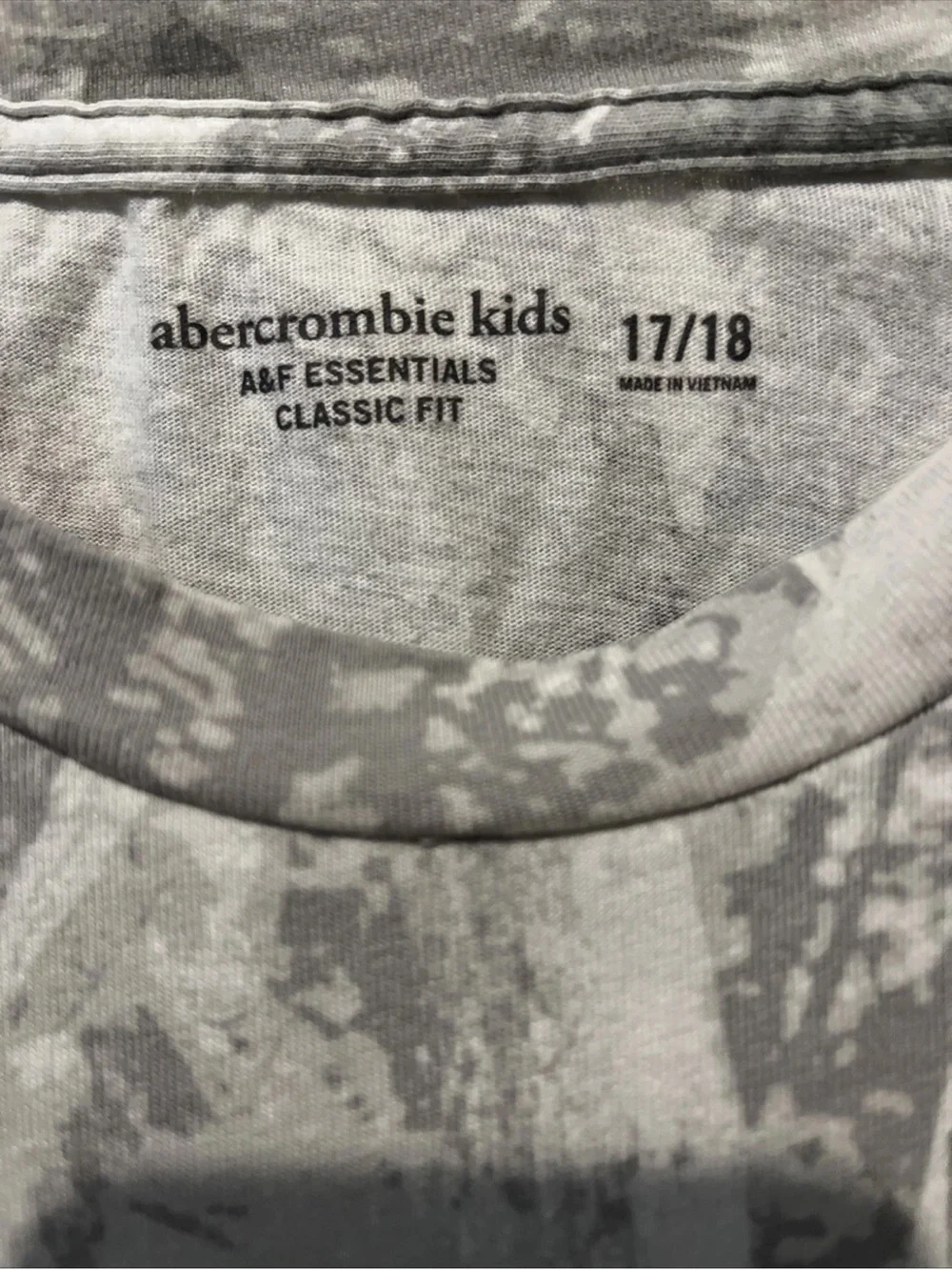 Abercrombie kids A&F Classic Fit tee gray/white forest camouflage Kids 17/18